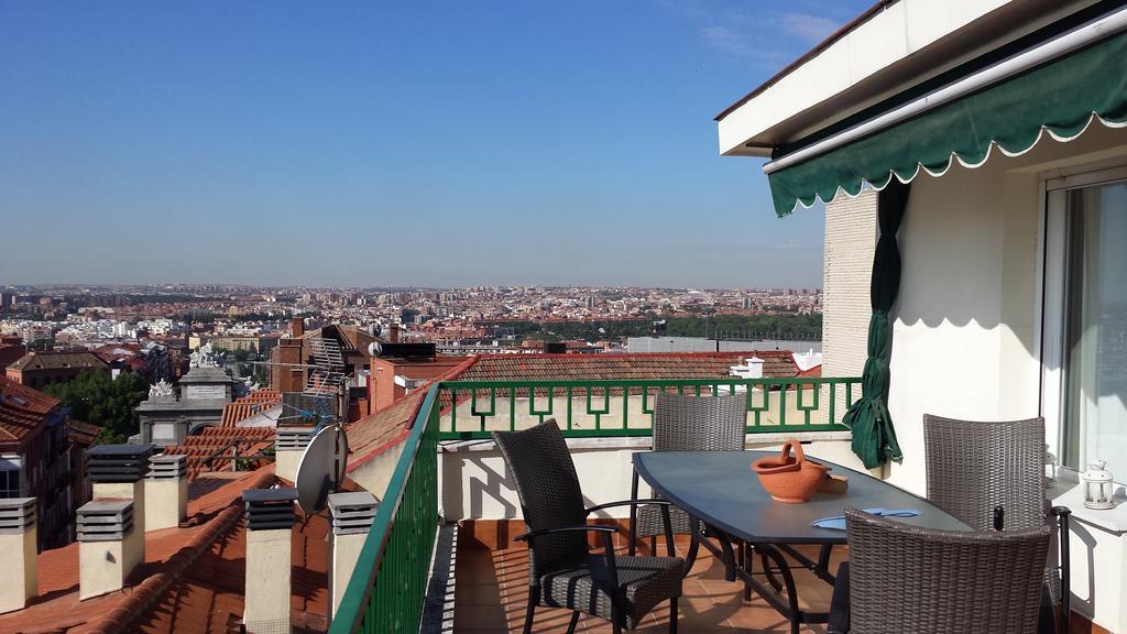Atico Latina Apartment Madrid Exterior photo