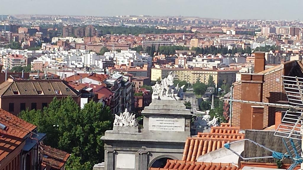 Atico Latina Apartment Madrid Exterior photo